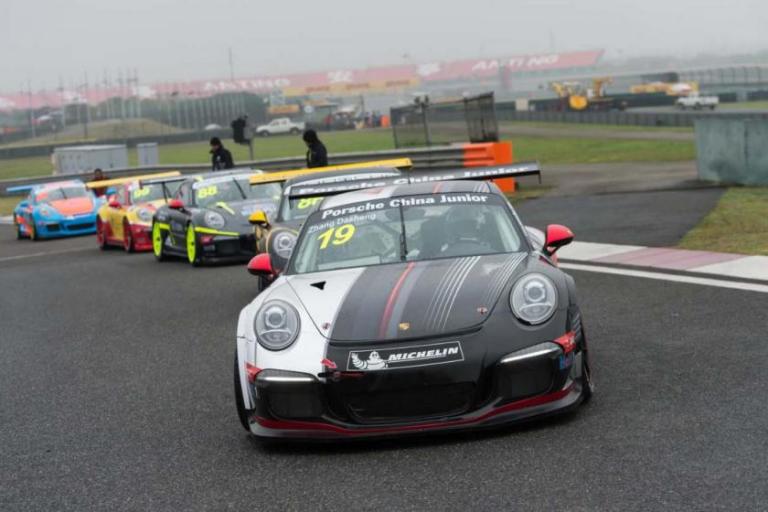 Ragginger holds slim lead as Pro-Am staged for 3-way showdown in Fuji